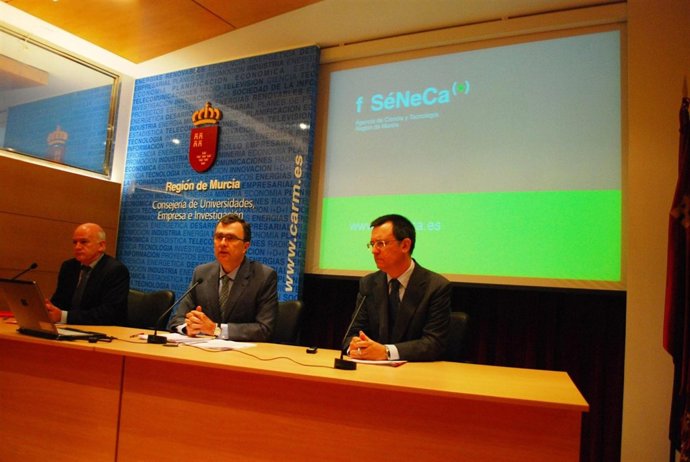 Presentación del programa de renovación de becas 