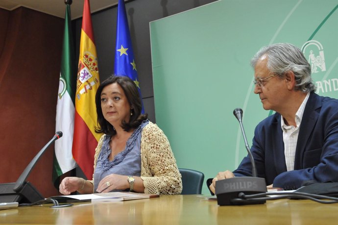 La Consejera De Educación, Mar Moreno, Y  Presidente De Cives, Victorino Mayoral