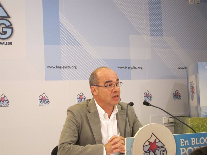 El candidato del BNG a la Xunta, Francisco Jorquera, en rueda de prensa
