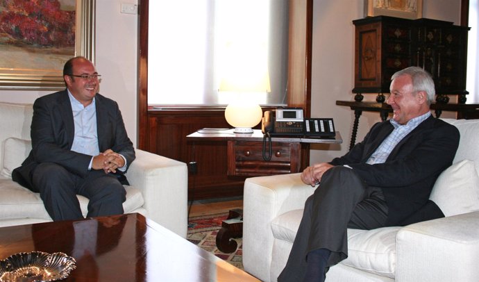 Reunión entre el alcalde de Puerto Lumbreras y el presidente Valcárcel