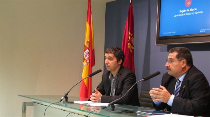 El Consejero Cruz En Rueda De Prensa