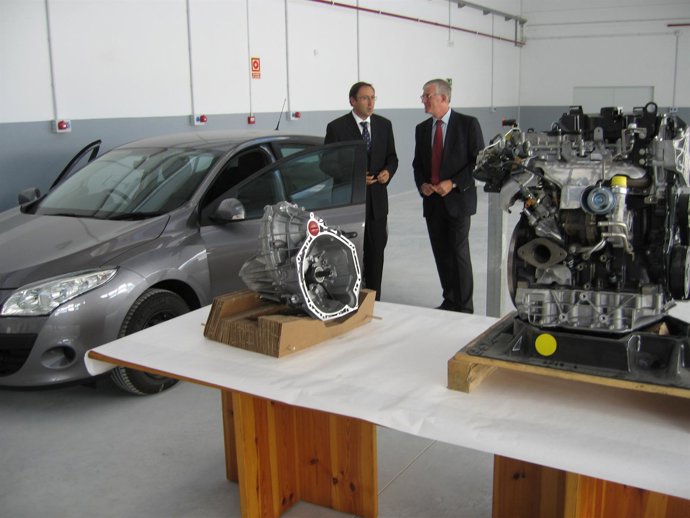 Donación de Renualt al Centro Polivalente de Empleo y Emprendedurismo