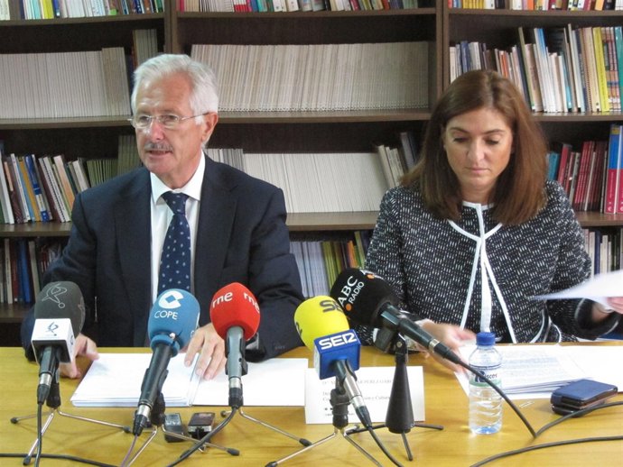 Secretario General De Educación  Y Directora Provincial De Cáceres