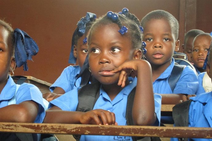 NIÑOS EN UNA ESCUELA DE Haití