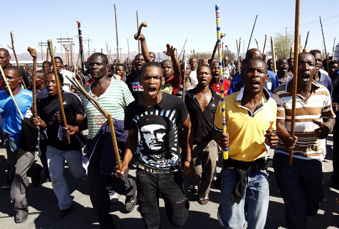 Mineros sudafricanos en huelga