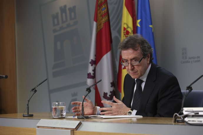 El portavoz de la Junta, José Antonio de Santiago-Juárez