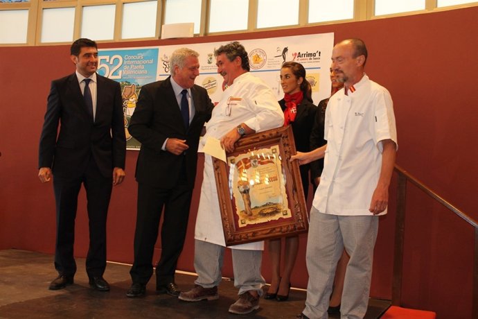 El Restaurante De Las Vegas Ba-Ba-Reeba Gana El Concurso De Paella De Sueca