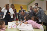 El consejero de Educación "honra la figura del profesor" en el primer día del curso escolar