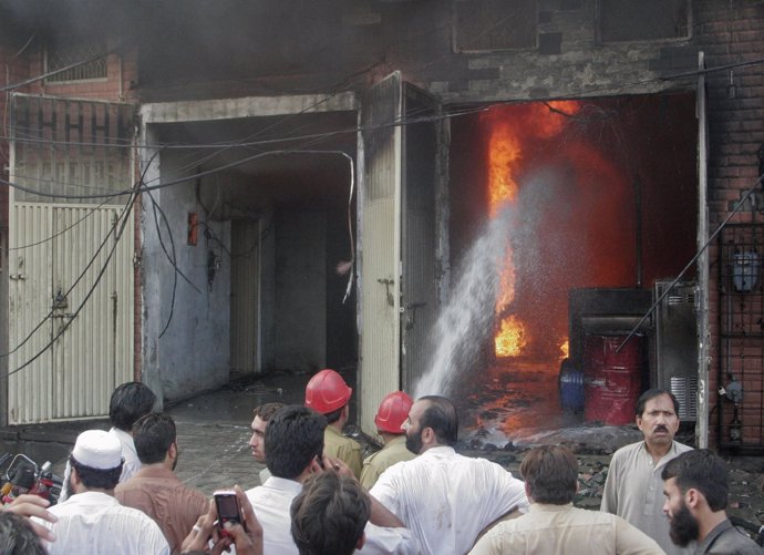 Incendio en una fábrica en Pakistán