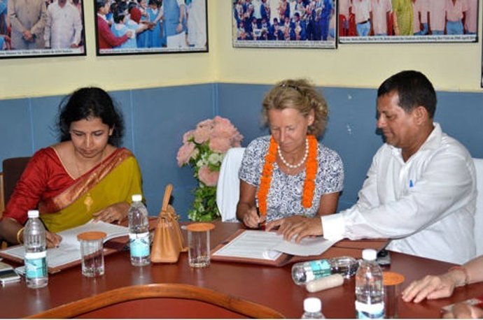 FIRMA CONVENIO HELSINKI ESPAÑA CON KIIT