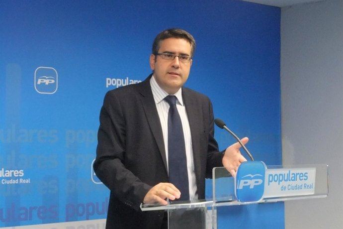 Rodríguez en rueda de prensa