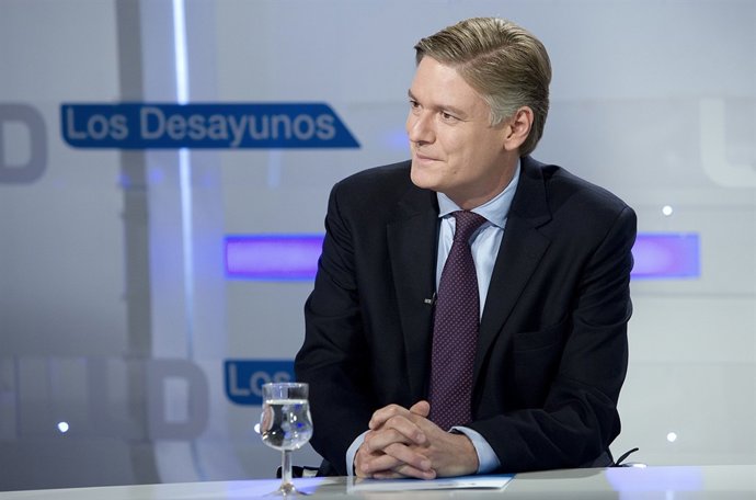 Antonio López-Istúriz, secretario general del PPE en los Desayunos de TVE