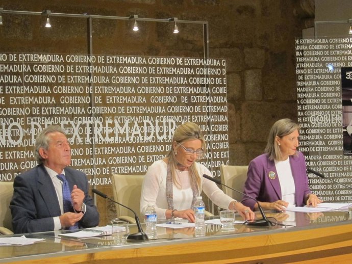 Fernández en rueda de prensa