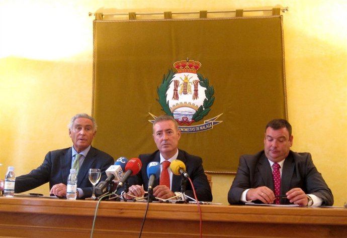 Responsables del Colegio de Economistas de Málaga