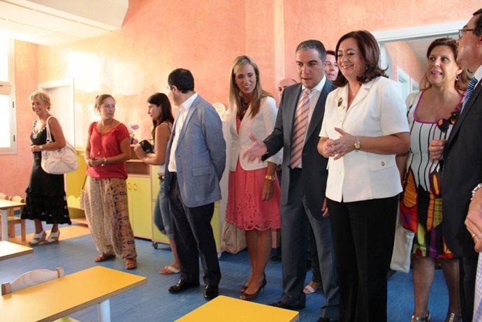 Bendodo y Moreno en la Innauguración del un centro en Campillos con 