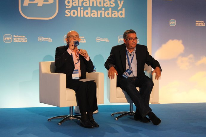 Crstóbal Montoro Y José Manuel Vela En La Escuela De Verano Del PP. 