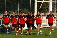 Fútbol.- Adrián se recupera y entra en la lista para el partido ante el Rayo