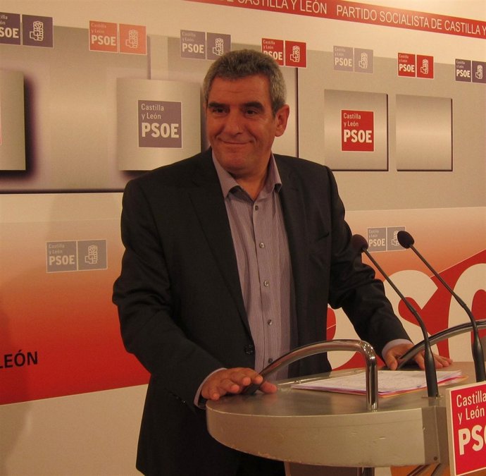 El secretario general del PSCL-PSOE, Julio Villarrubia