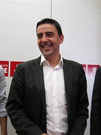 PSOE-A exige a Rajoy y Mas que "no tensen" la negociación sobre financiación autonómica, que debe ser "multilateral"