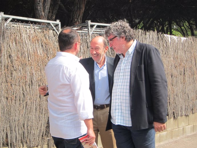 A.P.Rubalcaba Con D.Fernàndez Y J.Balsera, Alcalde De Gavà PSC