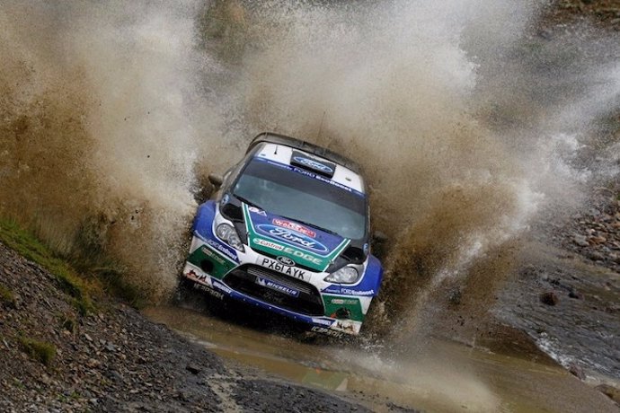 El finlandés Jari-Matti Latvala amplía el liderazgo en el Rally de Gales