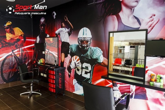 Fotografía De La Primera Peluquería Temática De Deportes De Granada