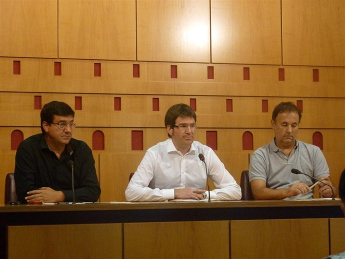 Patxi Lazcoz (PSE), Gorka Urtaran (PNV) y Kike Fernández de Pinedo (Bildu).