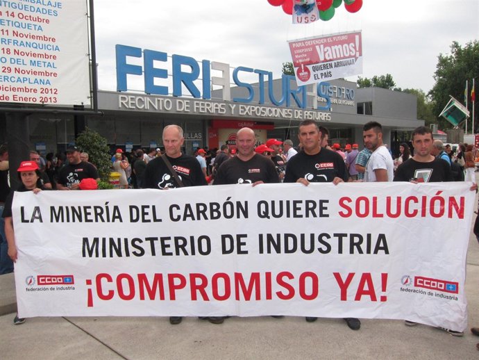 Miembros De La Federación De Industria De CCOO