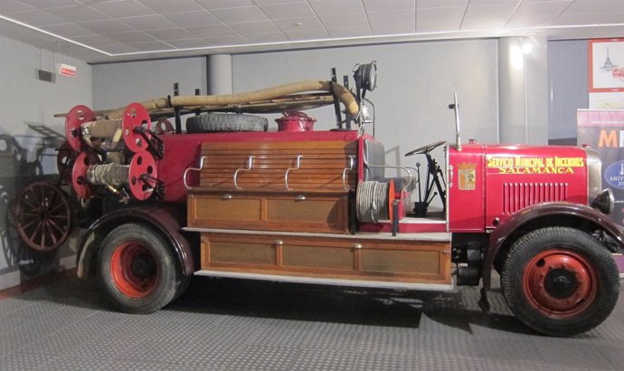 Camión de Bomberos de 1930 en el Museo de Automoción de Salamanca