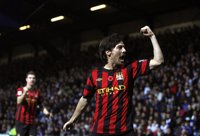 Fútbol.- David Silva renueva hasta 2017 con el Manchester City