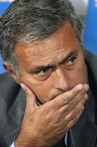 Fútbol.- Mourinho: "El responsable por este pésimo inicio soy yo, no he sido capaz de crear un grupo comprometido" 
