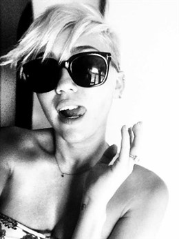 MILEY CYRUS