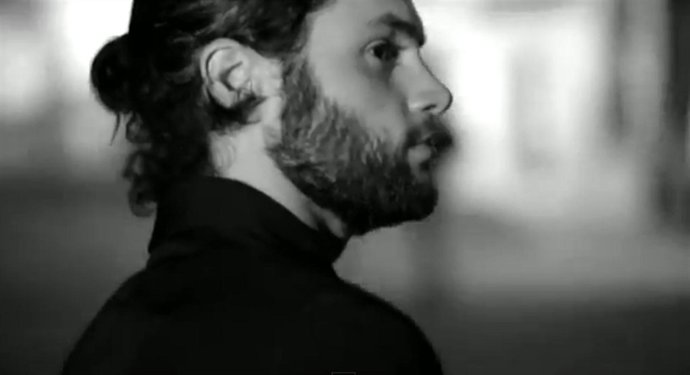 Penn Badgley en la campaña de Alexander Wang 