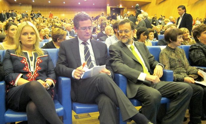 Marimar Blanco, Antonio Basagoiti, Mariano Rajoy y Carmen Hernández.