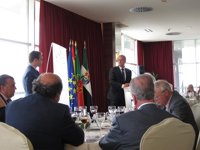 Monago dice que en los empresarios está "puesta" la "atención" y "esperanza" del GobEx como generadores de empleos