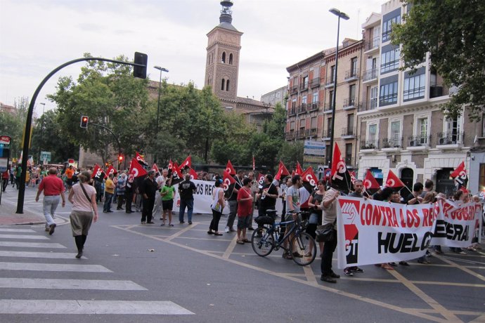 Manifestación de CGT y Marea Verde Aragón, en Zaragoza