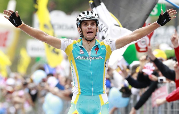 Kreuziger Gana En Alpe Di Pampeago Del Giro