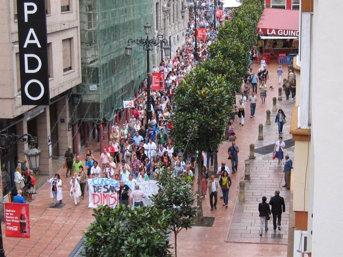 Manifestación sindicatos sanitarios en Oviedo 