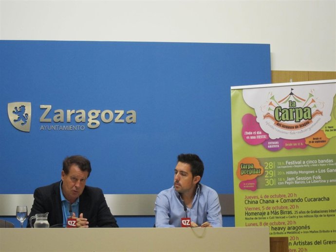 El consejero municipal de Cultura, Jerónimo Blasco, presenta larpa del Ternasco