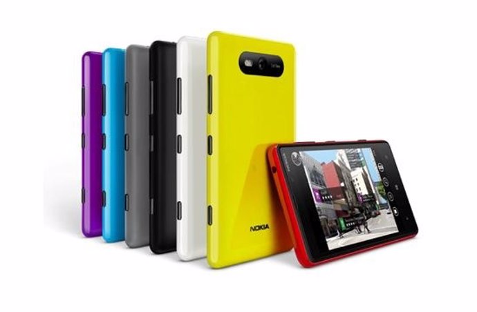 Carcasas inalámbricas Lumia 820