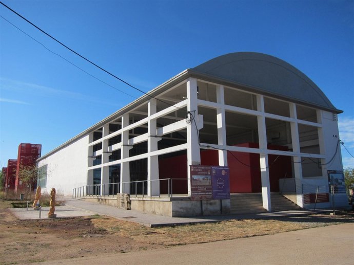 Edificio Garage 2.0 En Aldea Moret En Cáceres