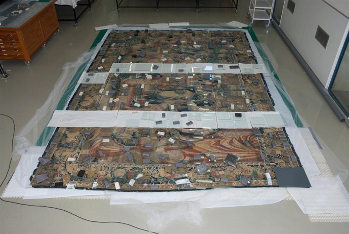 Cultura restaura el tapiz de la Abadía del Sacromonte