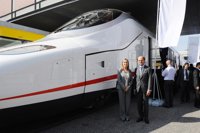 Talgo presenta el 'Avril', su nuevo AVE, que permitirá ofrecer viajes de Alta Velocidad 'low cost'