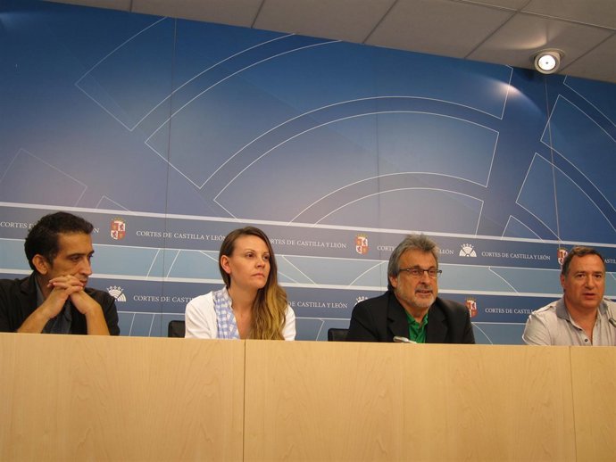 Rueda de prensa del Grupo Mixto y Puertas Norma