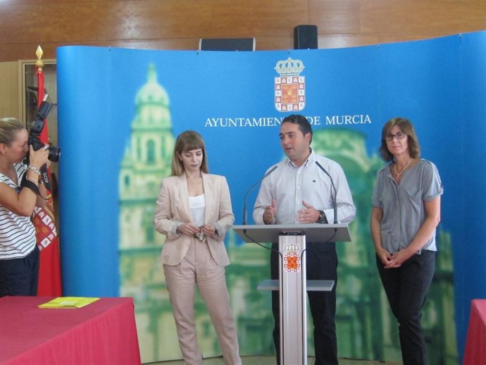 El concejal de Cultura, Rafa Gómez, en la presentación