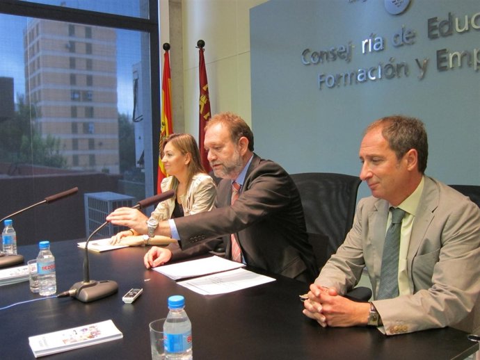 El consejero de Educación, Formación y Empleo, Constantino Sotoca