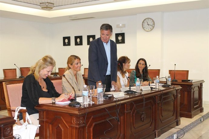 Mata, en el acto de constitución