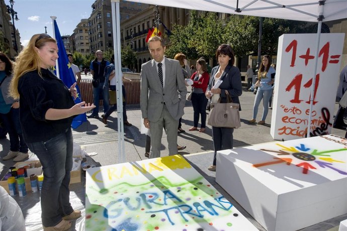 Sánchez de Muniáin y Fátima Baigorri, en su visita al stand de la CTP.