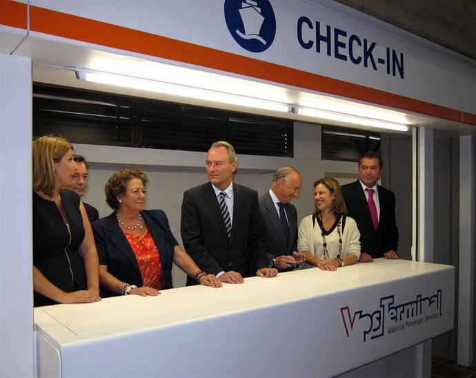 Barberá, Fabra, Aznar Y Sánchez De León Con Los Responsables De  VPS Terminal.