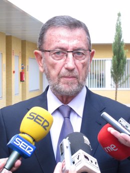 El Presidente Del Parlamento Andaluz, Manuel Gracia